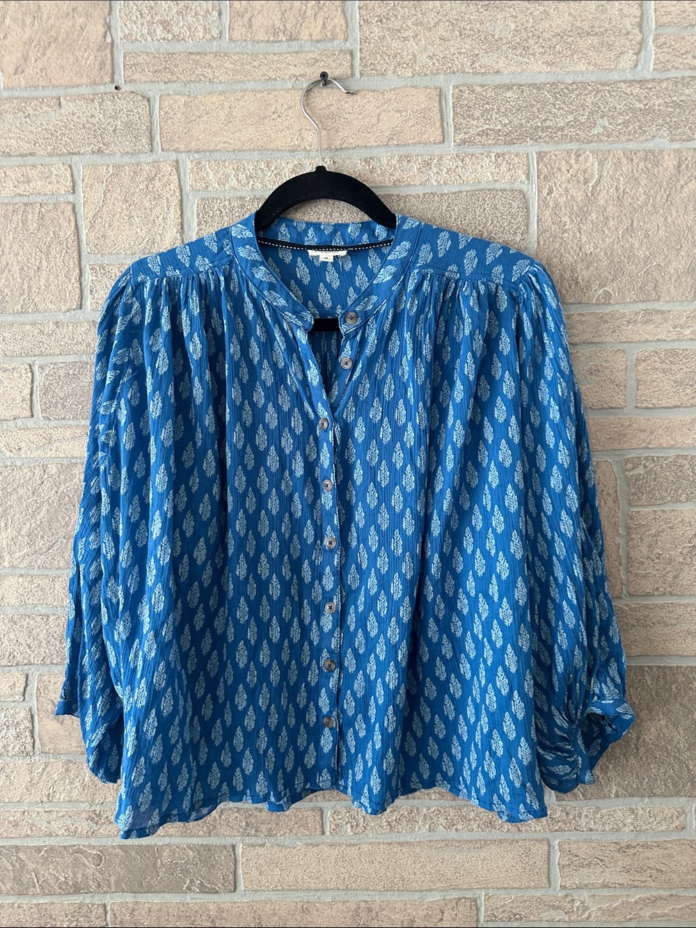 Anthropologie Pilcro The Sidney Batwing Blouse XS Blue White Print Button Front - Picture 4 of 9